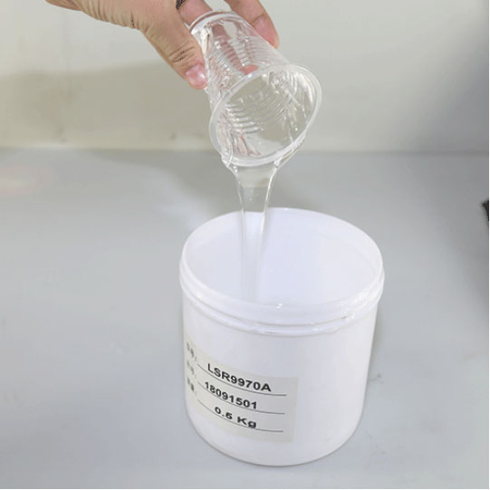 Difference Between LSR Injection Molding and Compression Molding
