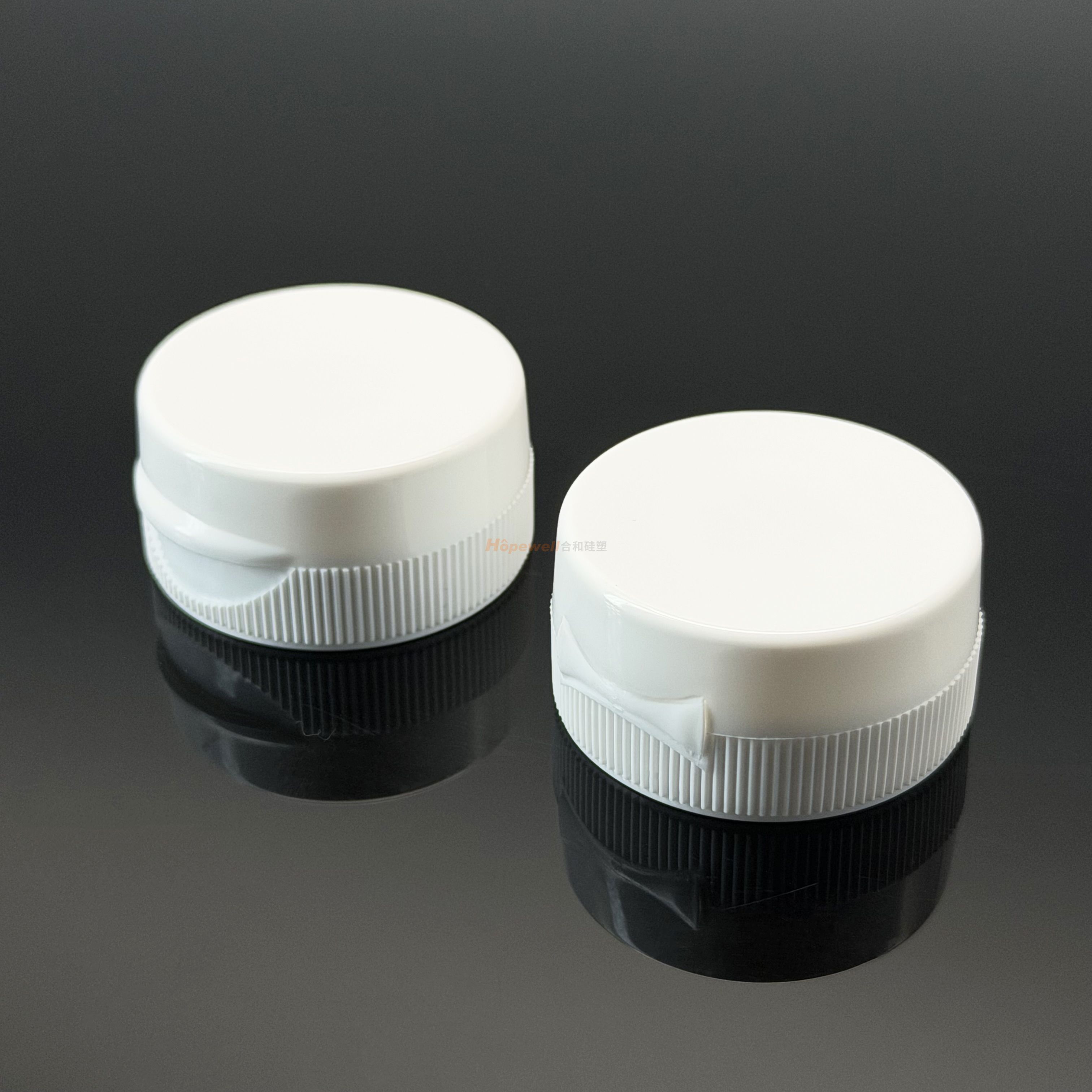 sauce bottle caps